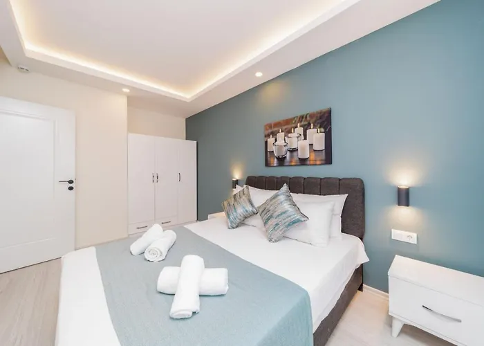 Hadrian Towers 호텔 *